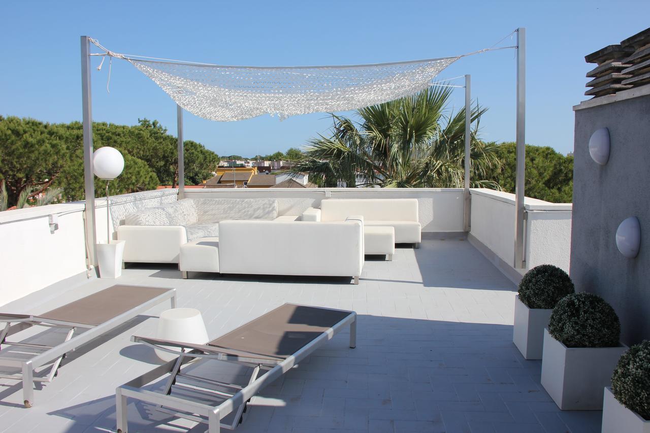 Apartamentos Caru Castelldefels Exterior photo