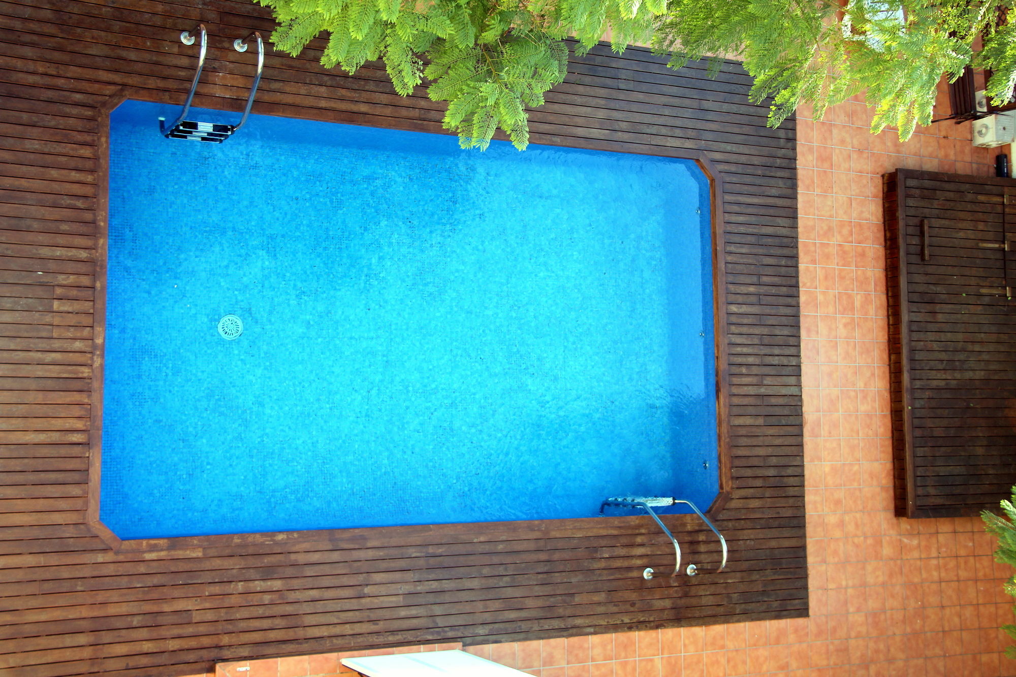 Apartamentos Caru Castelldefels Exterior photo